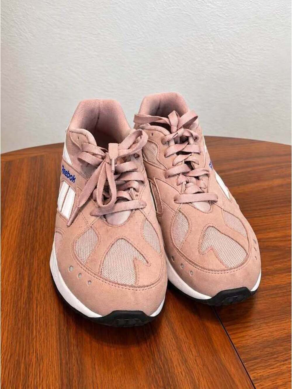 Reebok Aztrek Sneakers Size 8.5